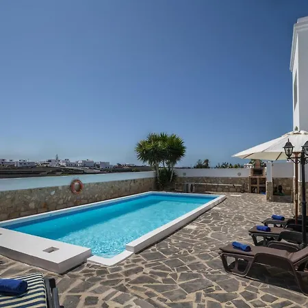 Villa Maria Tinajo